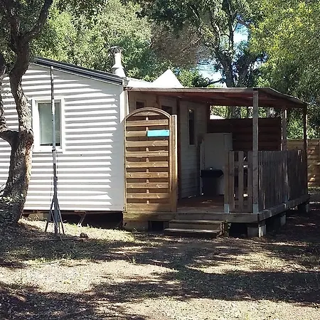 Kemp Camping Les Tours Du Pinet Domaine Cezanne