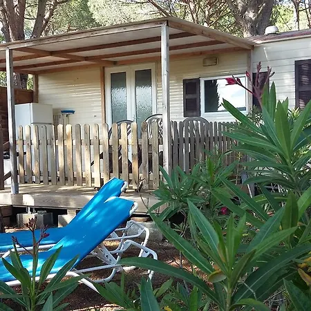 Camping Les Tours Du Pinet Domaine Cezanne Saint Tropez