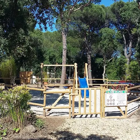 Camping Les Tours Du Pinet Domaine Cezanne * Saint Tropez