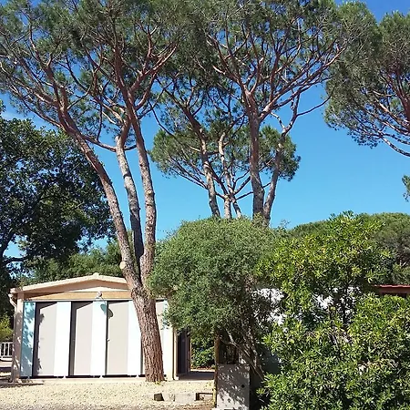 Camping Les Tours Du Pinet Domaine Cezanne Saint Tropez