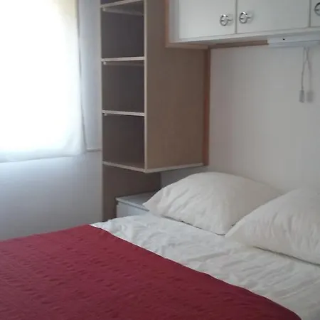 Camping Les Tours Du Pinet Domaine Cezanne Kemp *